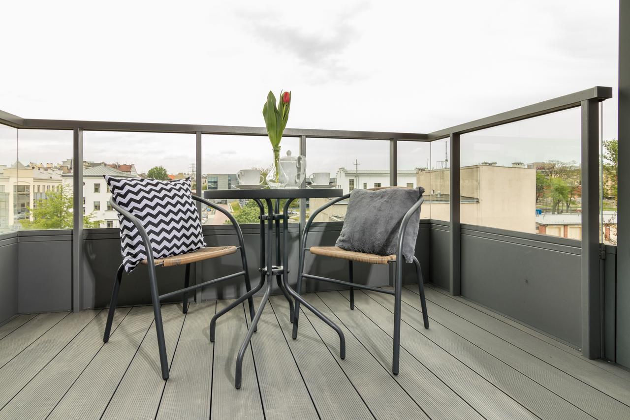 Wawrzynca Apartment With Parking Krasków Εξωτερικό φωτογραφία