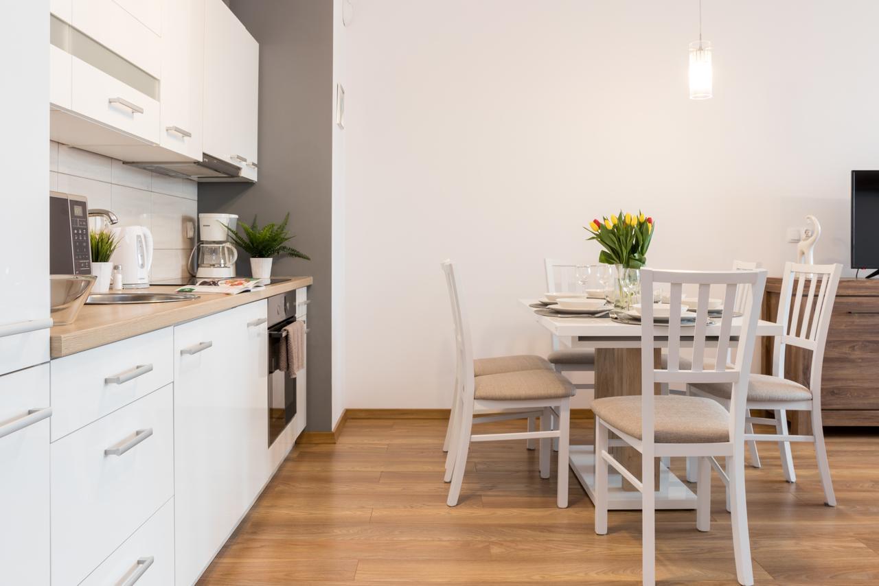 Wawrzynca Apartment With Parking Krasków Εξωτερικό φωτογραφία