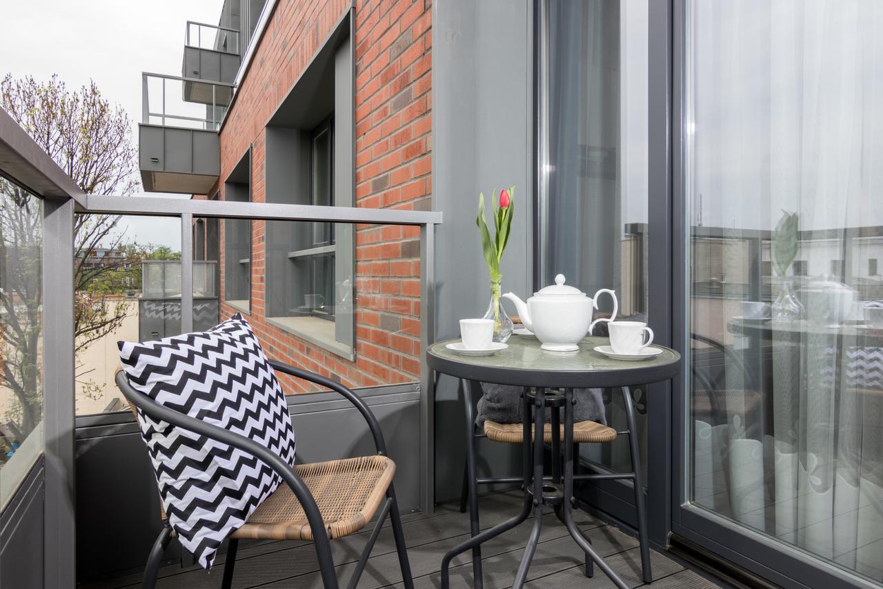 Wawrzynca Apartment With Parking Krasków Εξωτερικό φωτογραφία