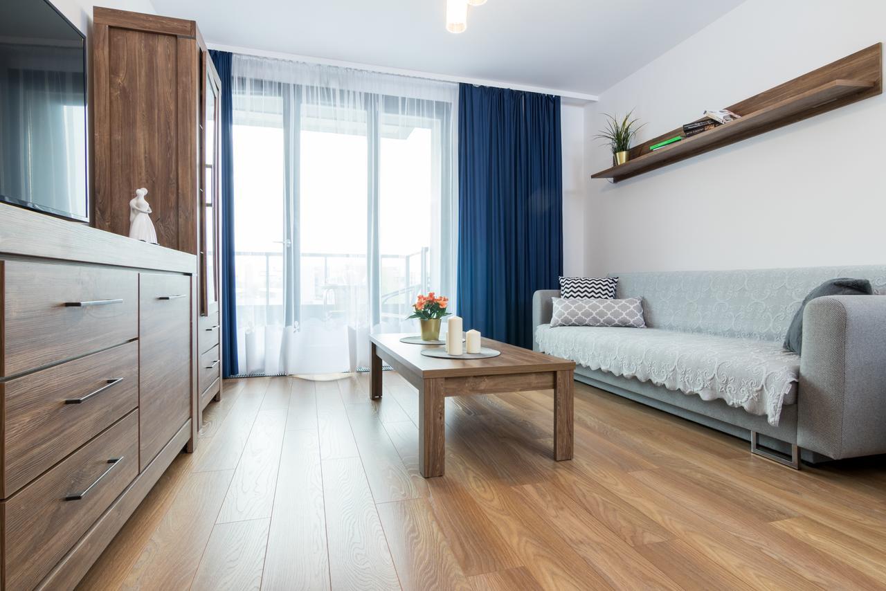 Wawrzynca Apartment With Parking Krasków Εξωτερικό φωτογραφία